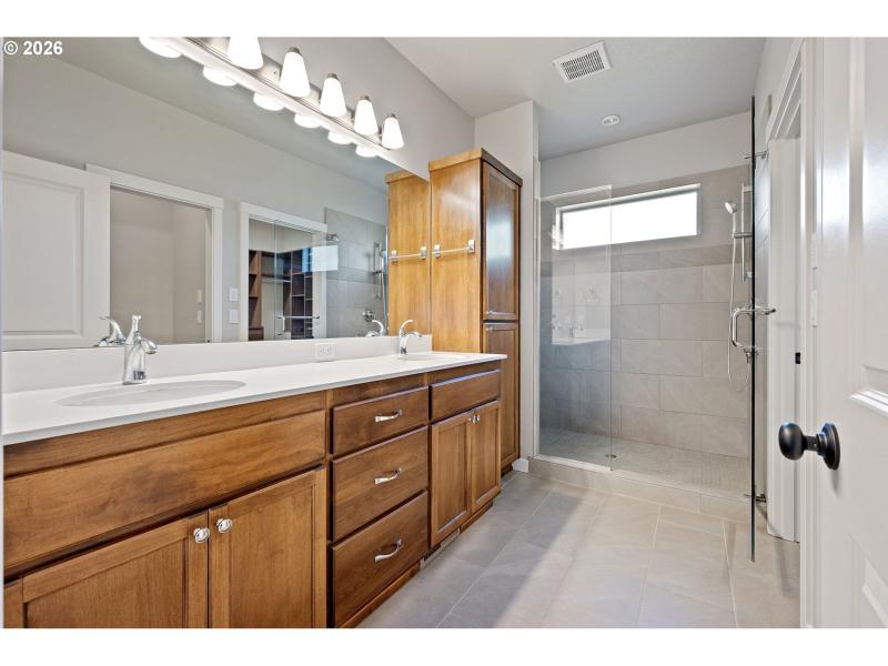 Bedroom, Owner's Suite