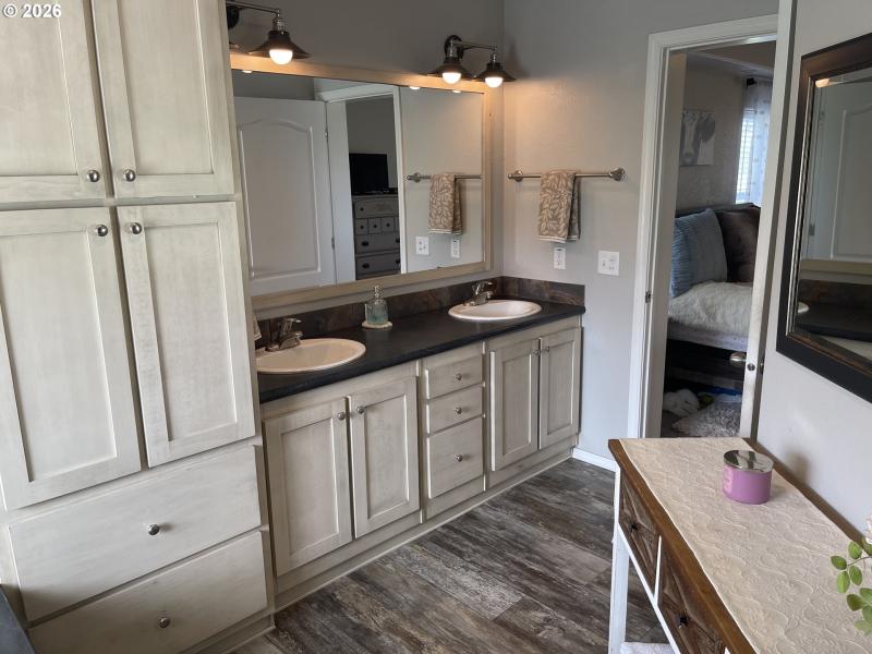 Owner's Suite Bathroom