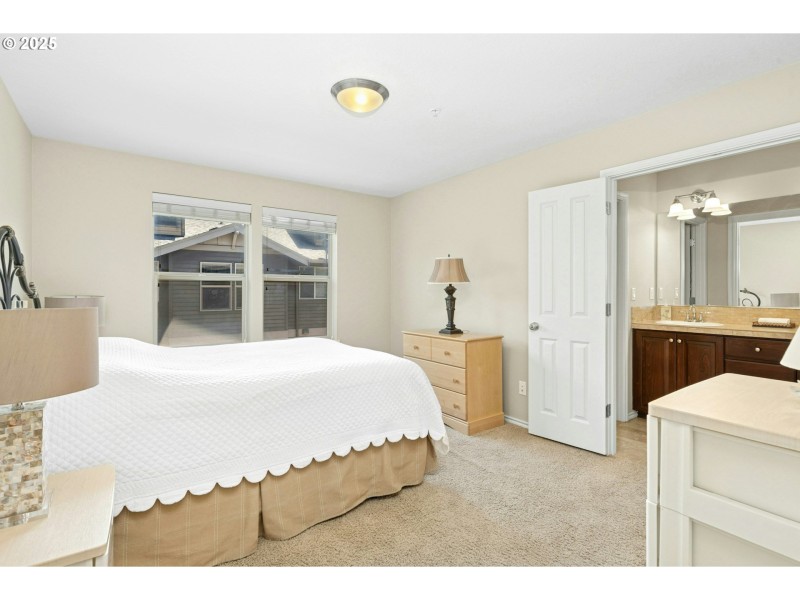 Bedroom, Primary