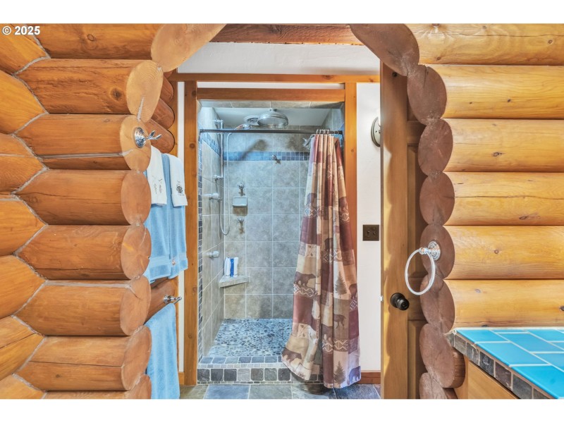 Bathroom, Attached
