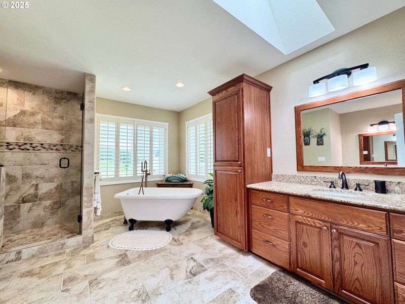 Bathroom, Attached