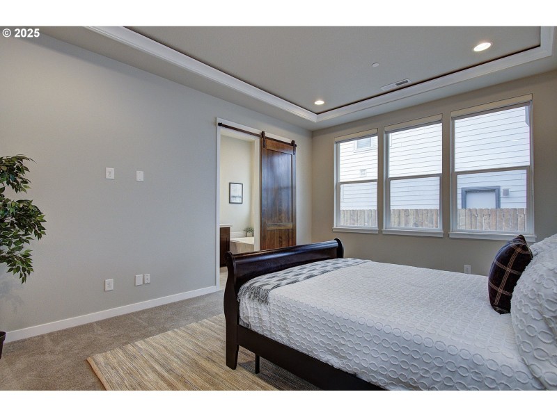 Bedroom, Primary