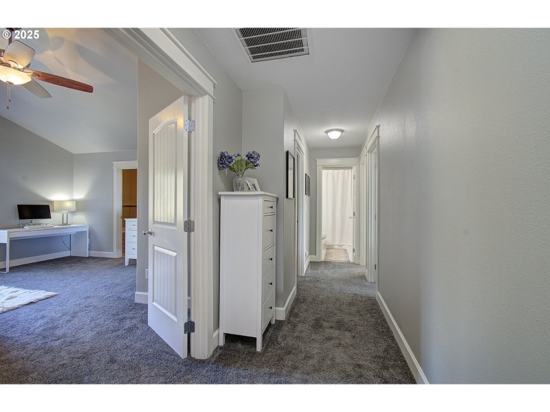 Bedroom, Primary
