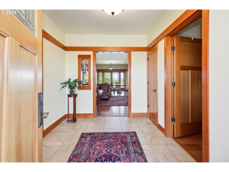 Entrance/Foyer