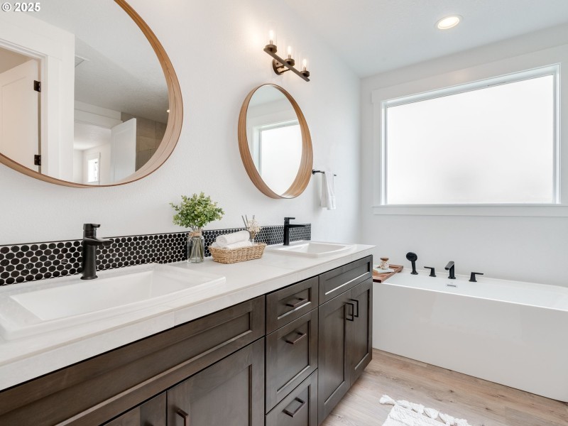 Owner's Suite Bathroom