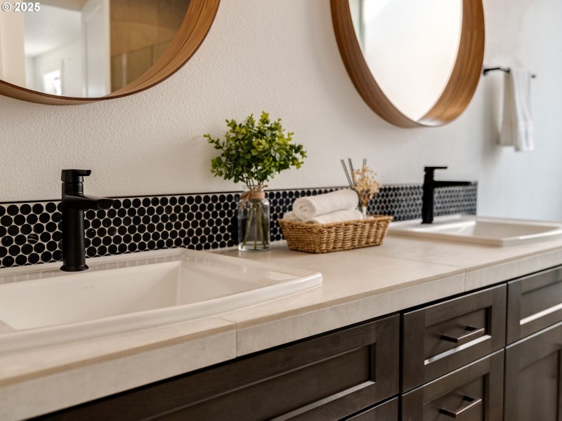 Owner's Suite Bathroom