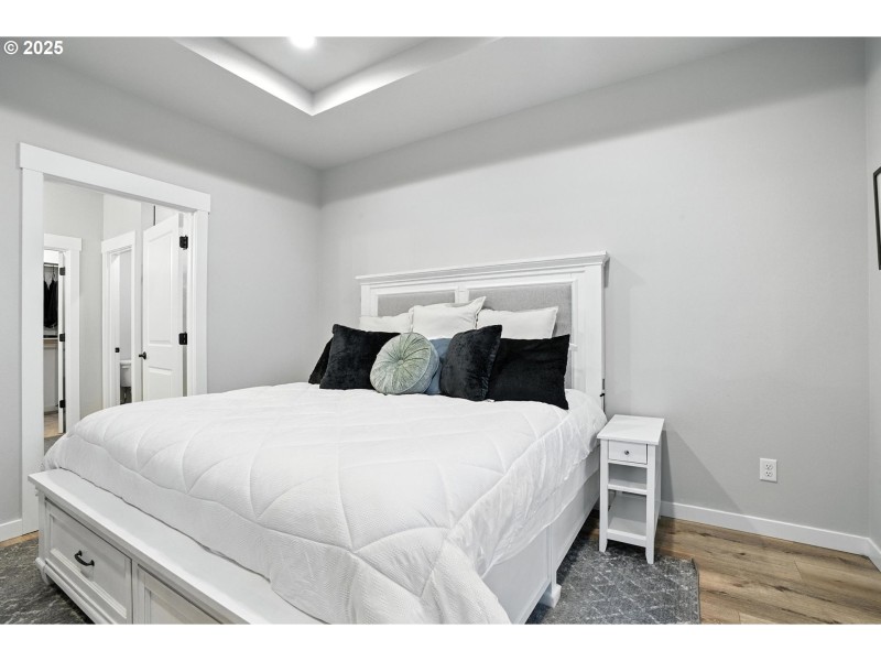 Bedroom, Primary