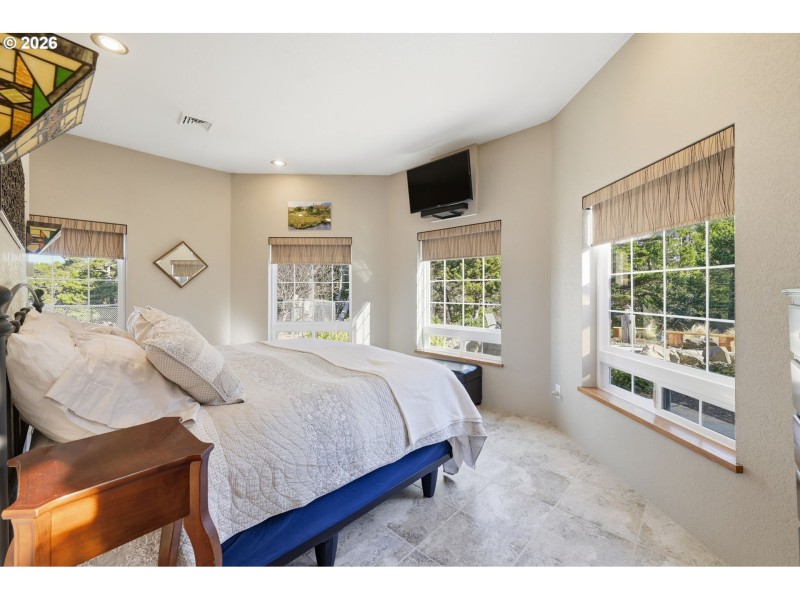 Bedroom, Owner's Suite