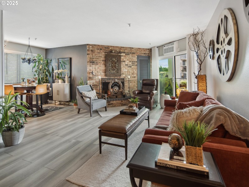 Living Room/Dining Room