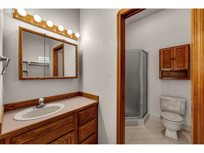 Owner's Suite Bathroom