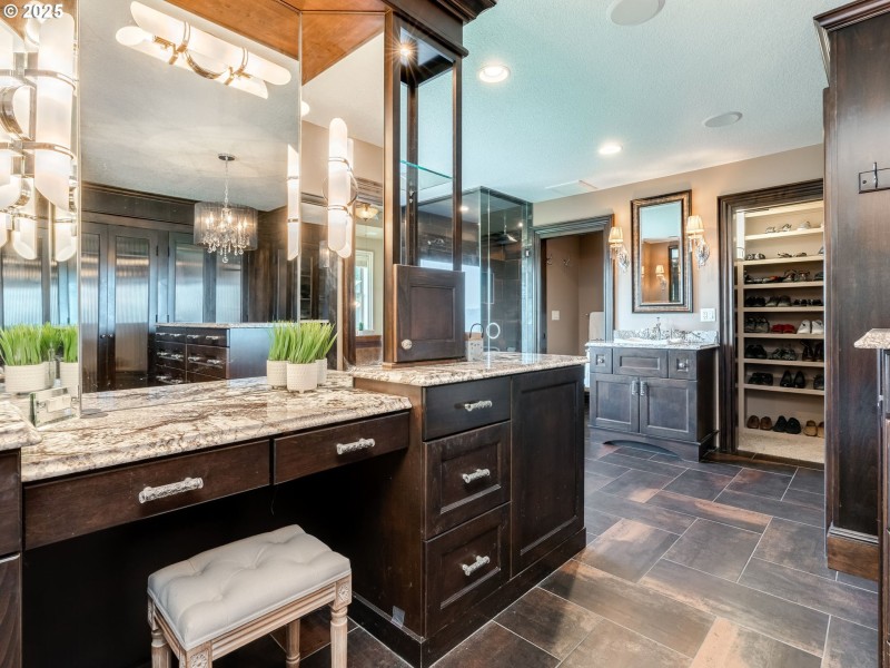Owner's Suite Bathroom