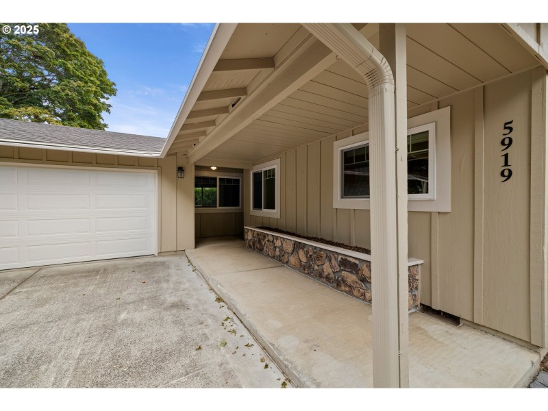 Entrance/Foyer