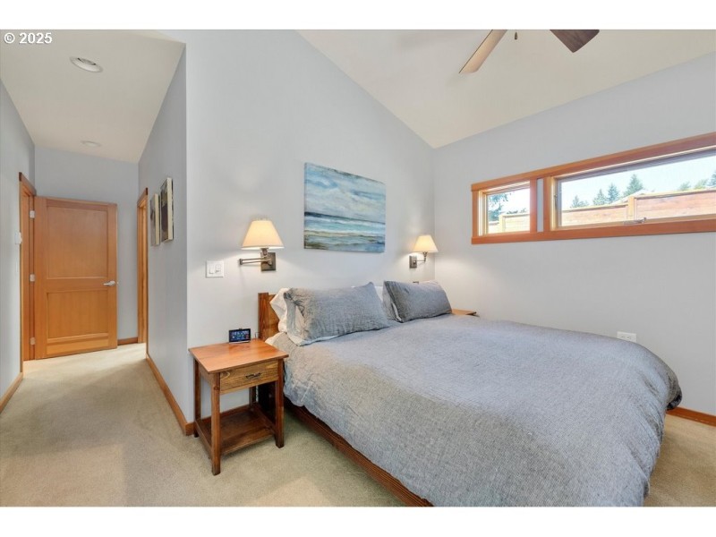 Bedroom, Primary
