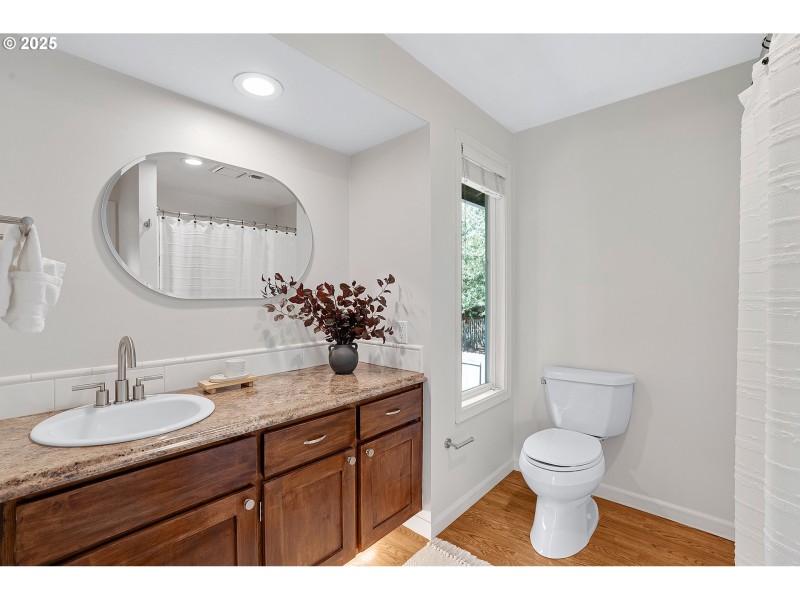 Bathroom, Continental