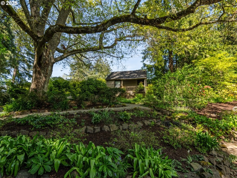 Guest Quarters