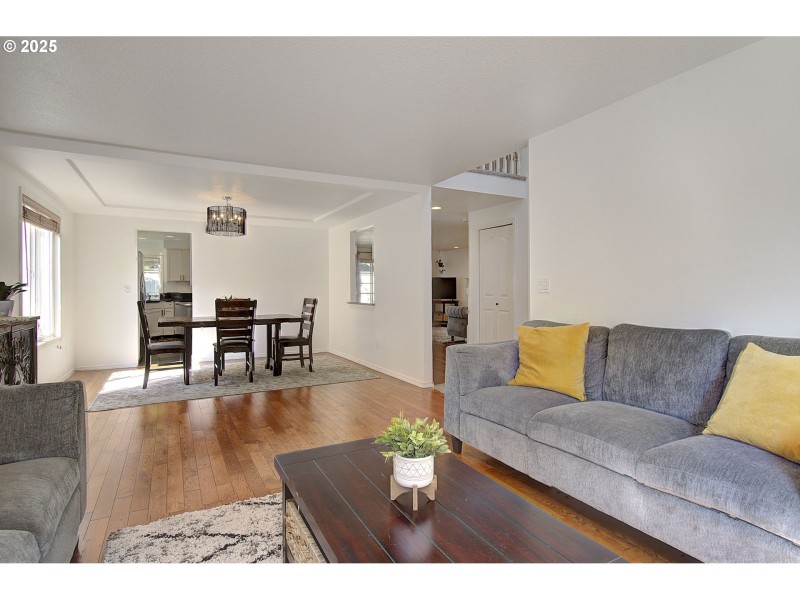 Living Room/Dining Room