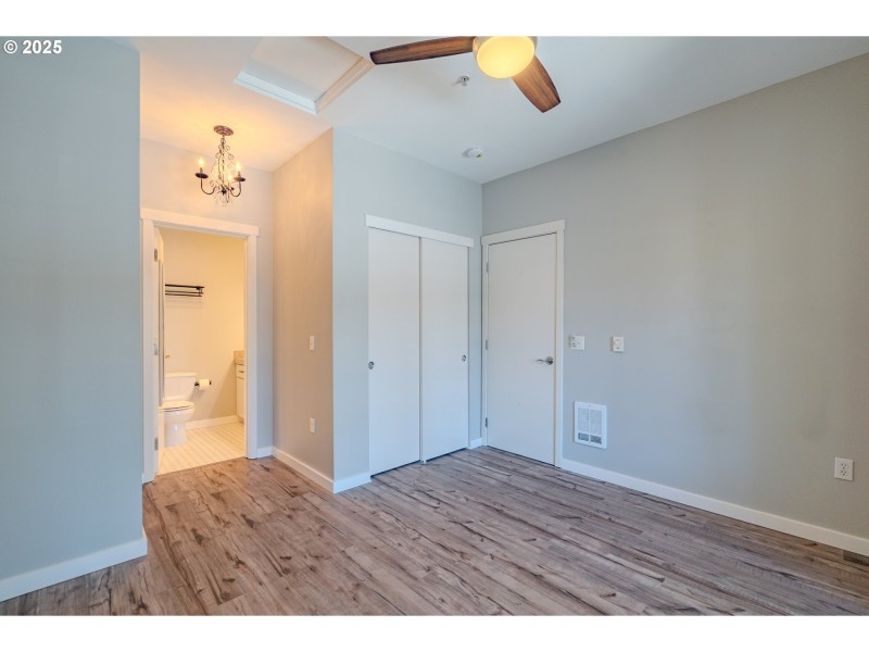 Bedroom, Primary