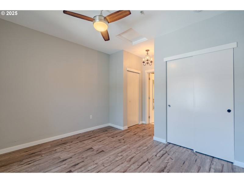 Bedroom, Primary