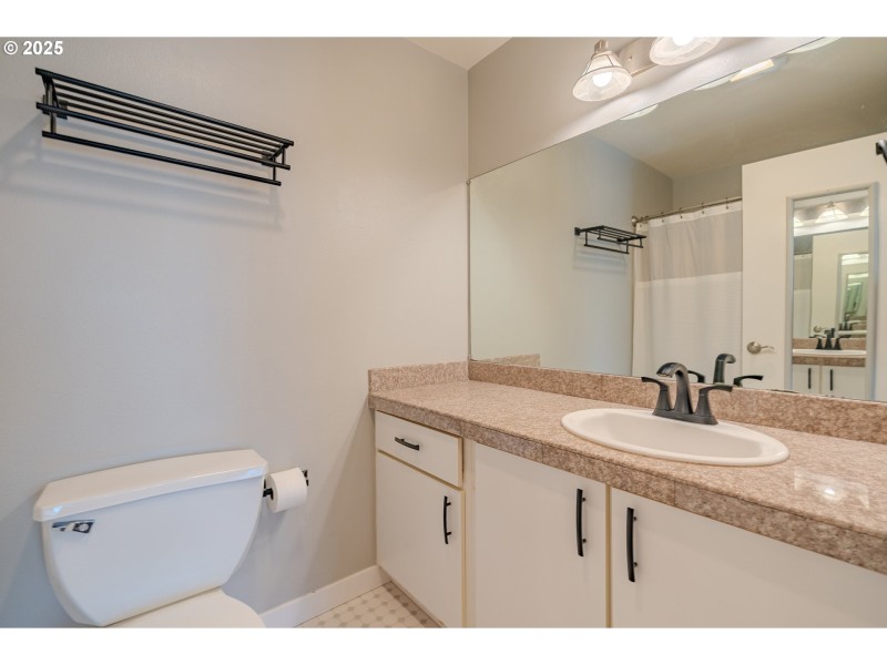 Bathroom, Attached