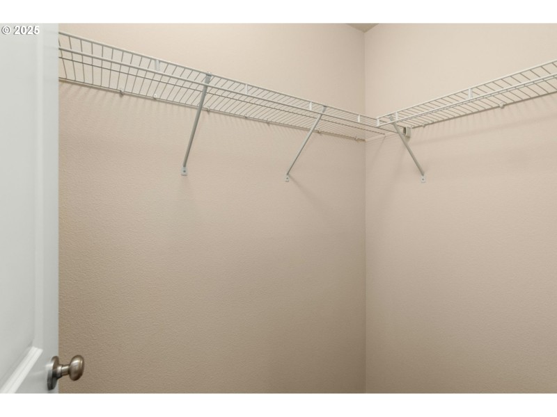 Bedroom, Primary