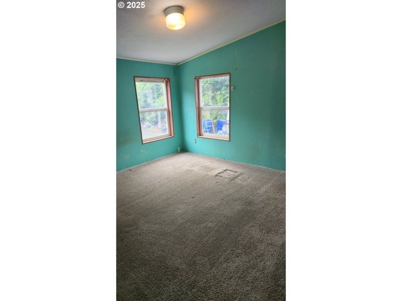 Bedroom, Primary