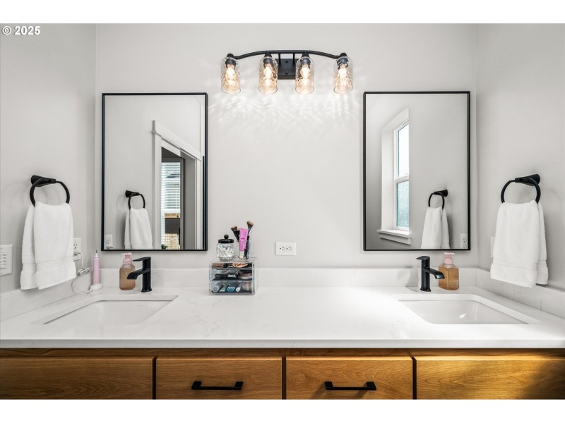 Bathroom, Attached