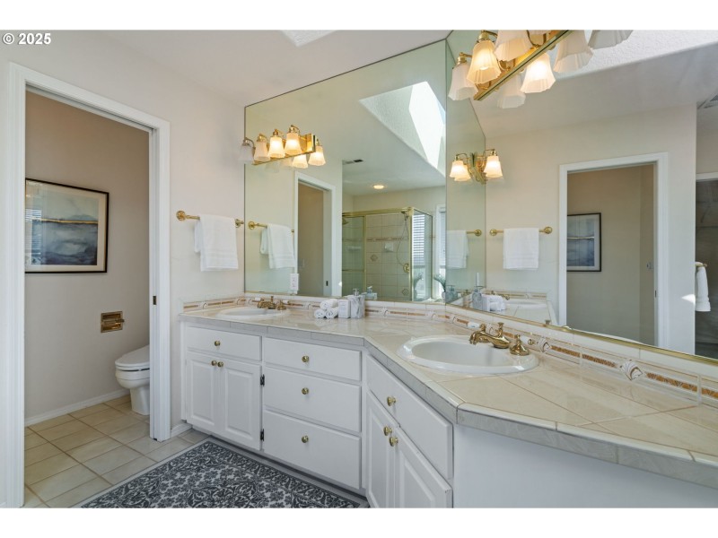 Owner's Suite Bathroom