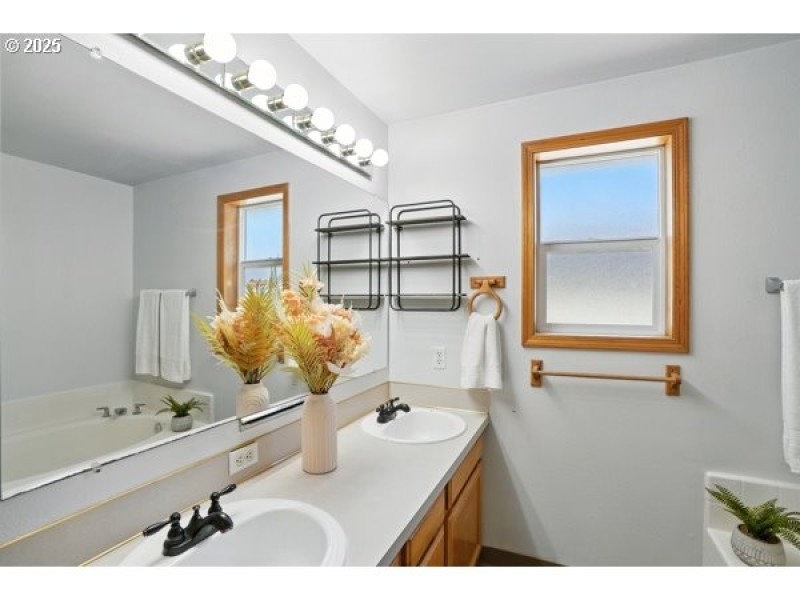 Owner's Suite Bathroom
