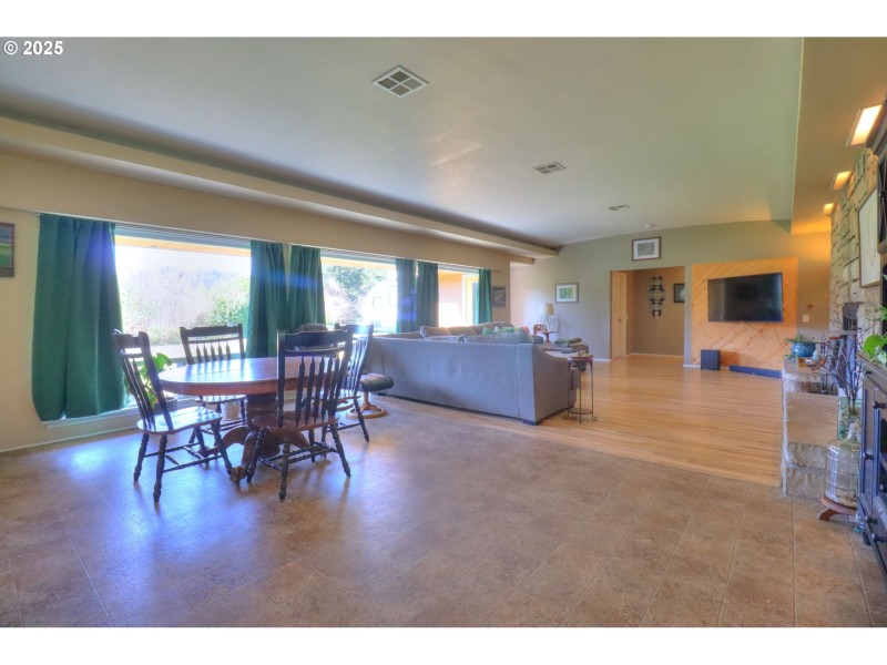 Living Room/Dining Room