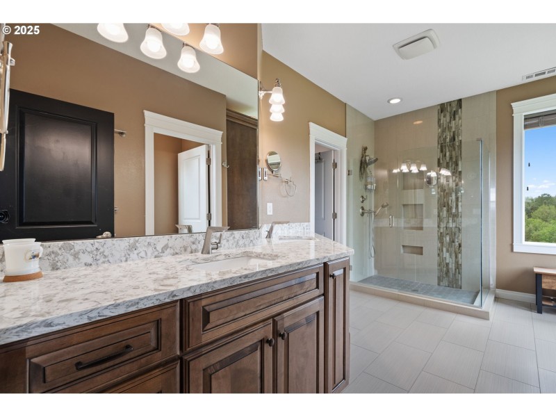 Bathroom, Attached