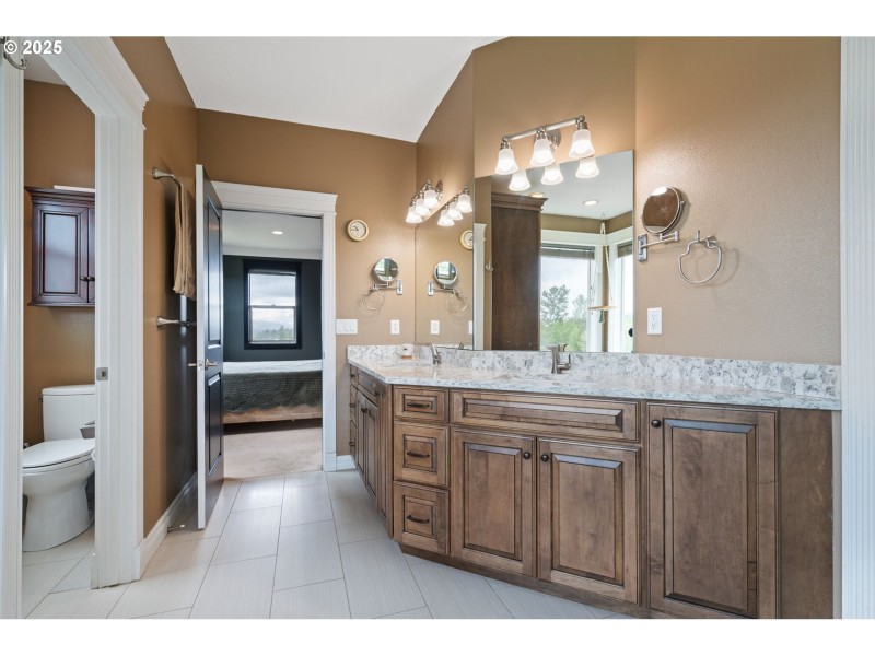 Bathroom, Attached