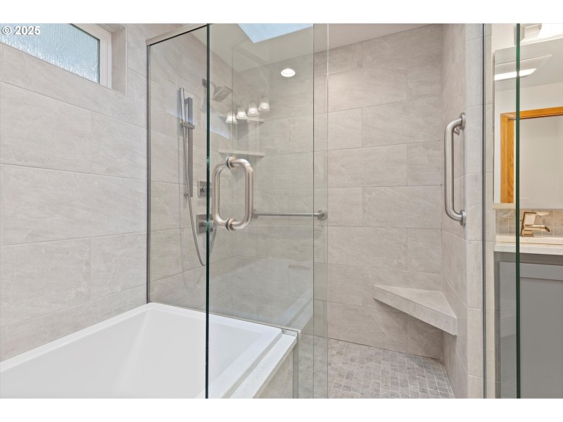 Owner's Suite Bathroom