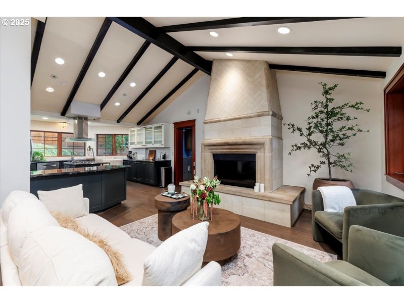Kitchen/Living Room