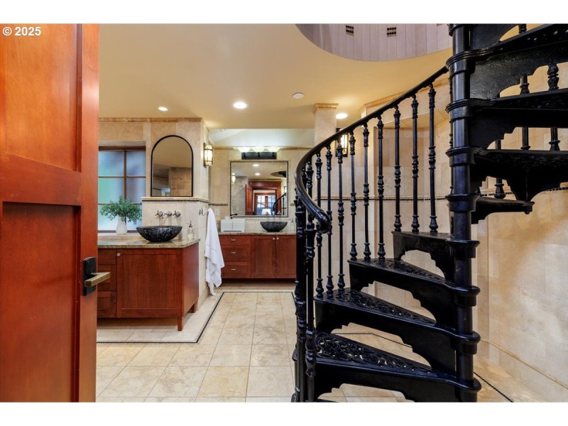 Bathroom, Attached