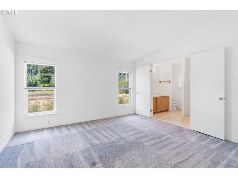 Bedroom, Primary