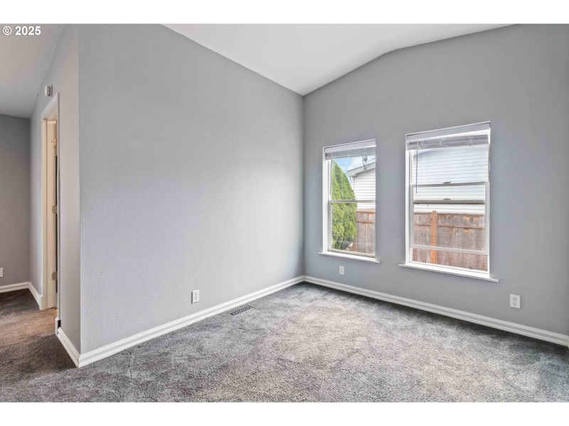 Bedroom, Primary