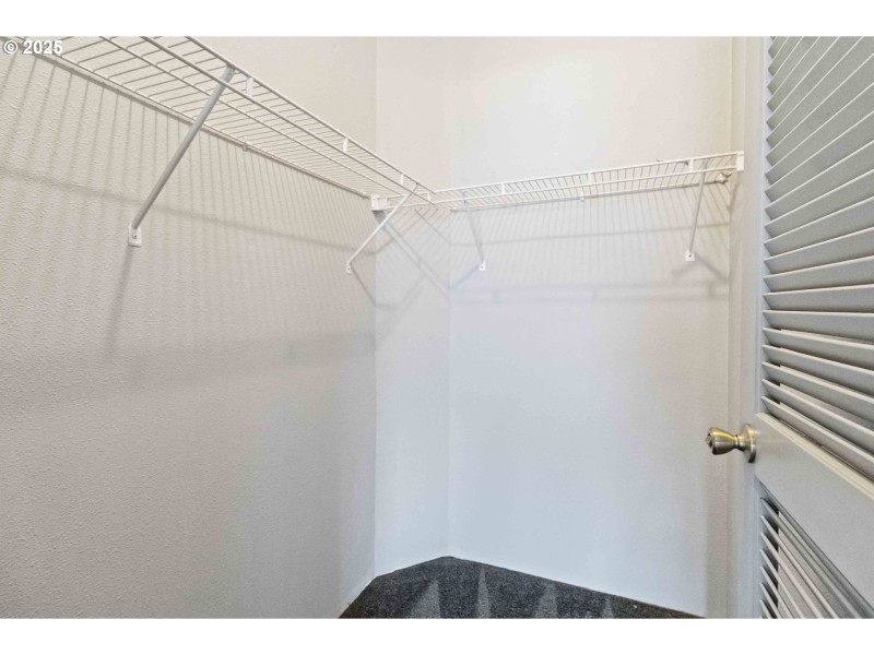 Bedroom, Primary