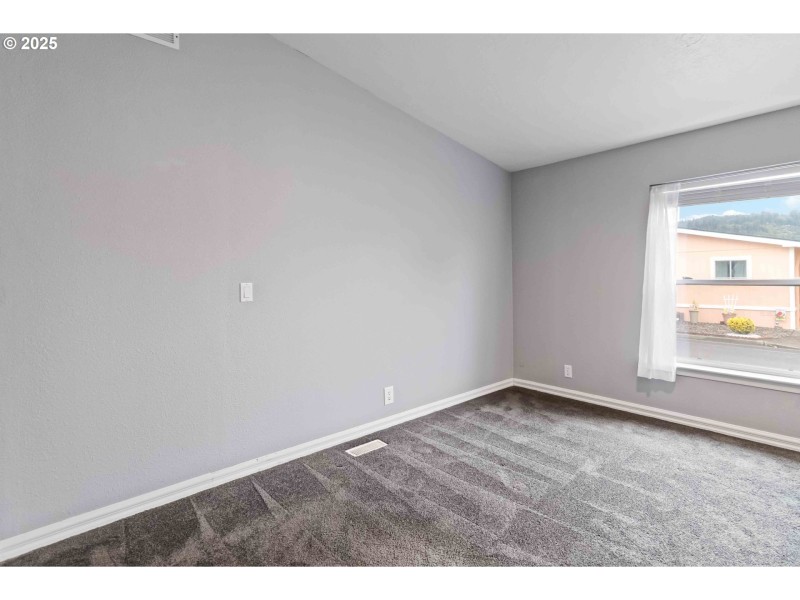 Bedroom, Primary