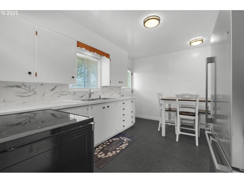 Kitchen/Nook