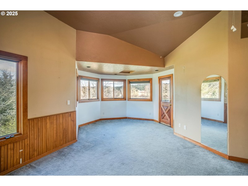 Bedroom, Primary
