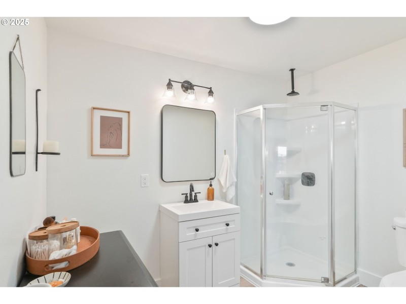 Owner's Suite Bathroom
