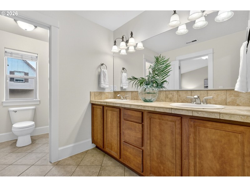 Owner's Suite Bathroom