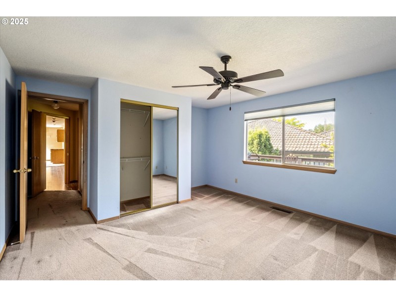 Bedroom, Primary