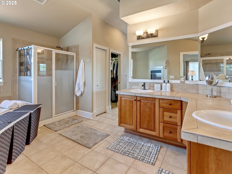 Owner's Suite Bathroom