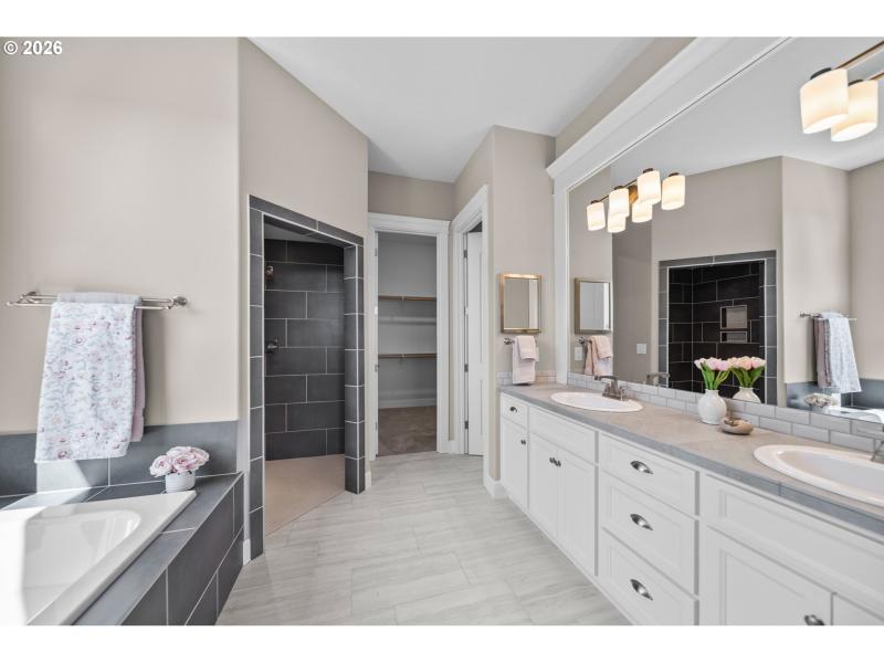 Owner's Suite Bathroom