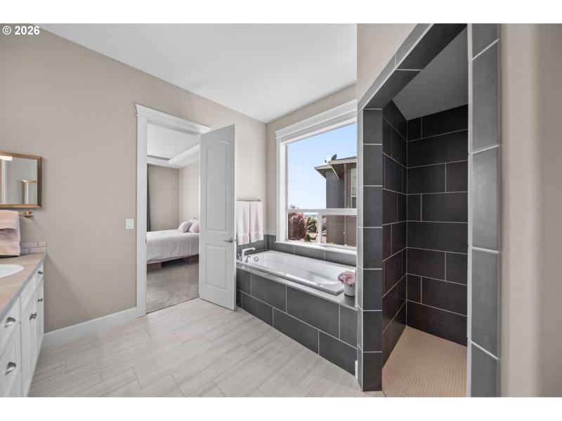 Owner's Suite Bathroom