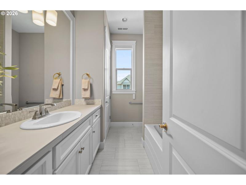 Owner's Suite Bathroom