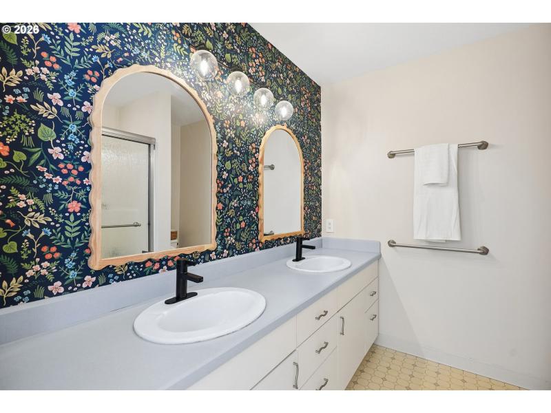 Owner's Suite Bathroom