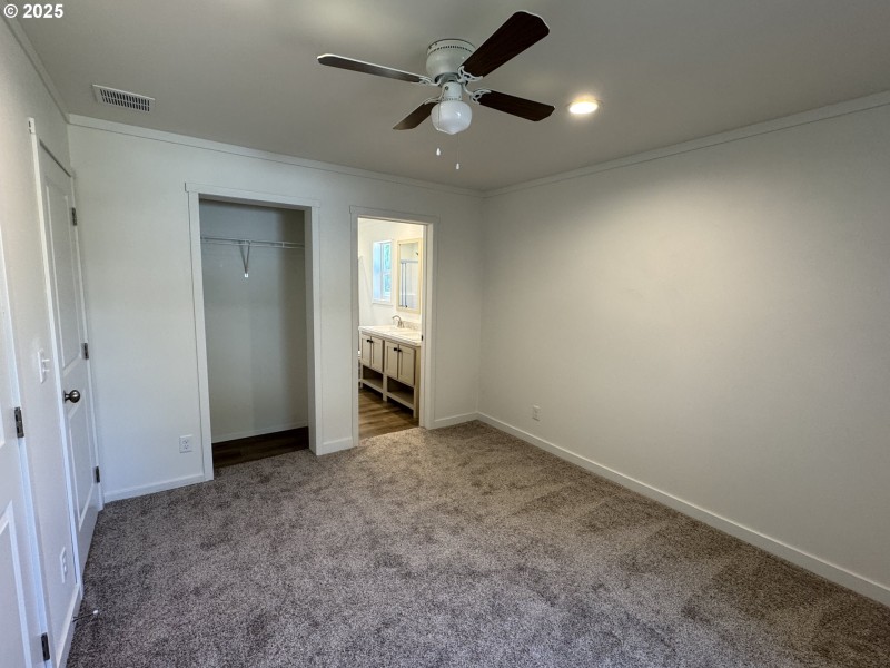 Bedroom, Primary
