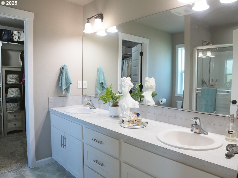 Owner's Suite Bathroom